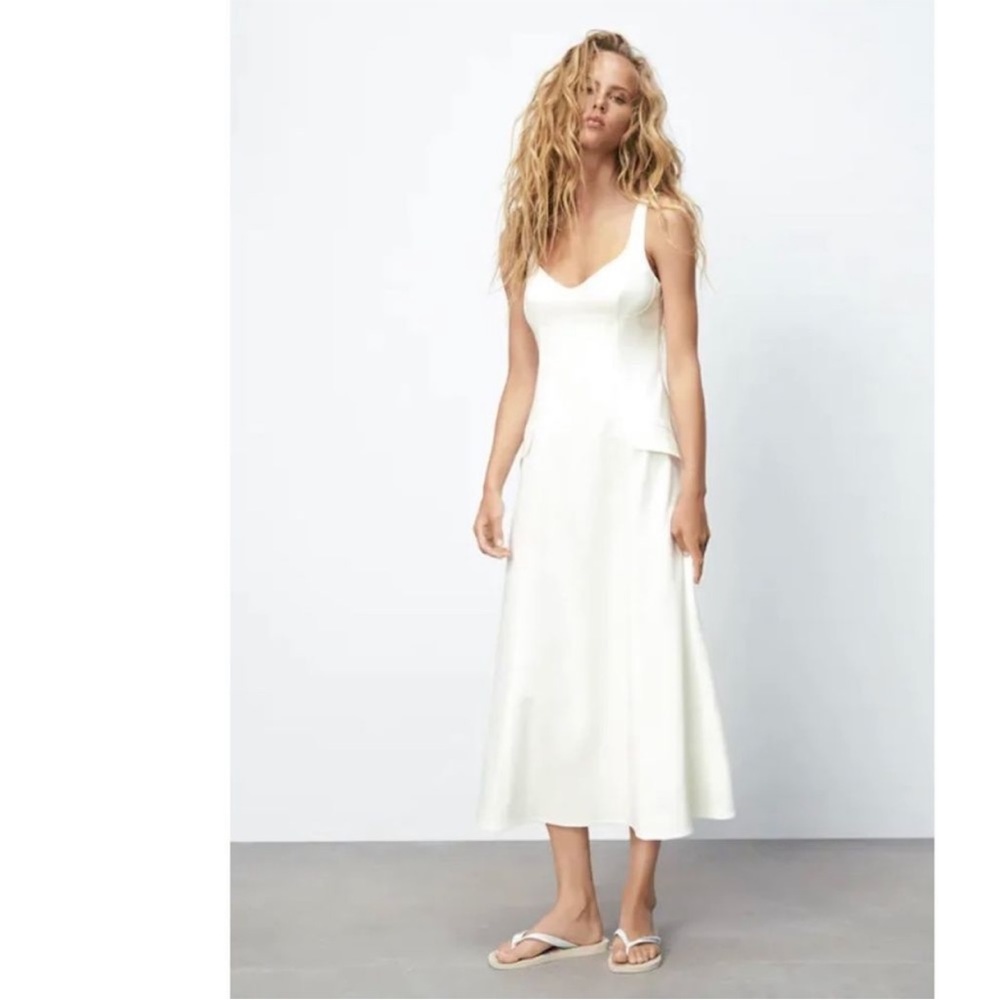 Zara Textured Crinkled Fit and Flare White Midi Summer Dress, Small